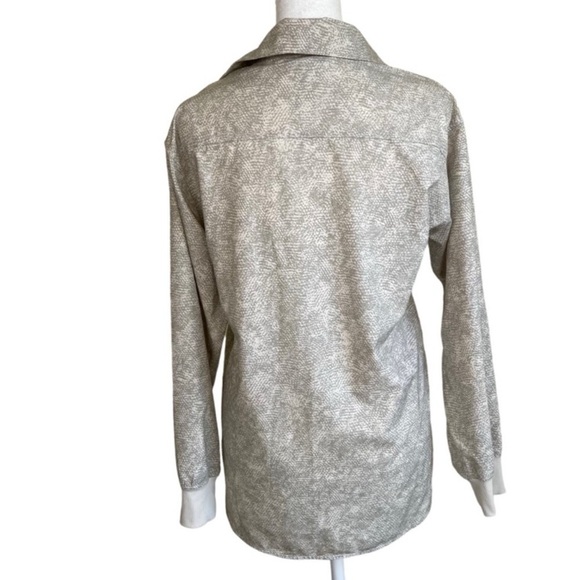 Athleta ‘Zuma’ Relaxed Long Sleeve Blouse Collared Tunic Shirt in Viper Grey - Picture 11 of 16